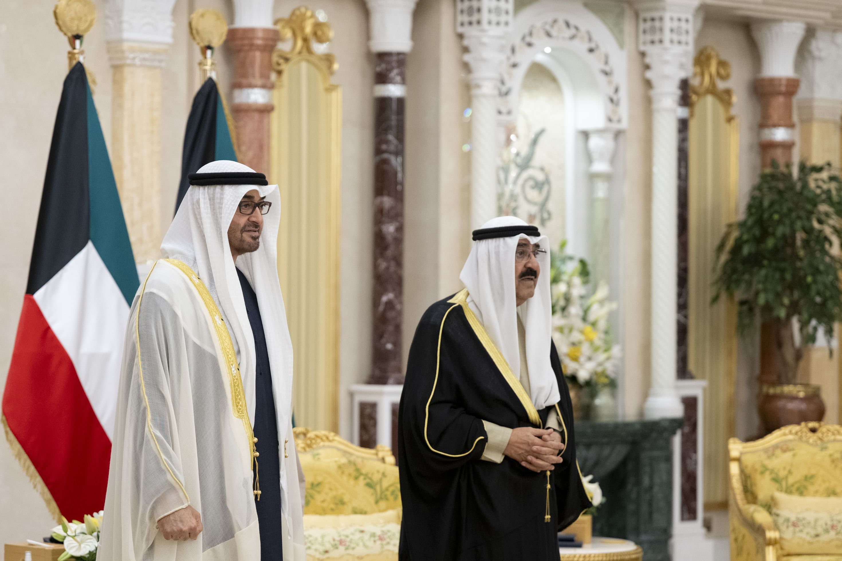 UAE President and Emir of Kuwait discuss fraternal relations and efforts to strengthen Gulf cooperation