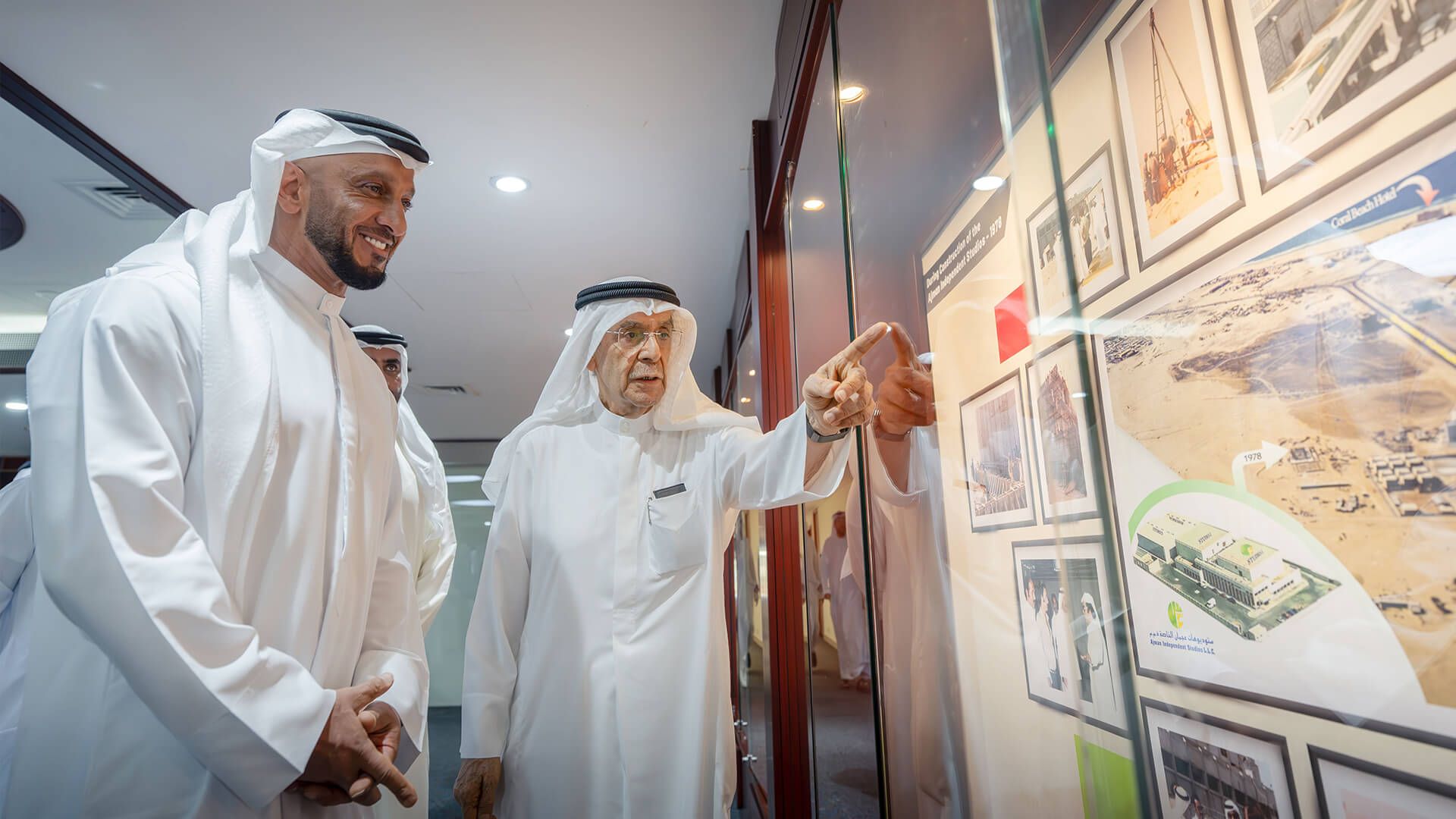 خلال تفقده إستوديوهات عجمان..عبد الله آل حامد: توفير بيئة جاذبة للمواهب الإعلامية يُسهم في تحقيق رؤية الإمارات 2071