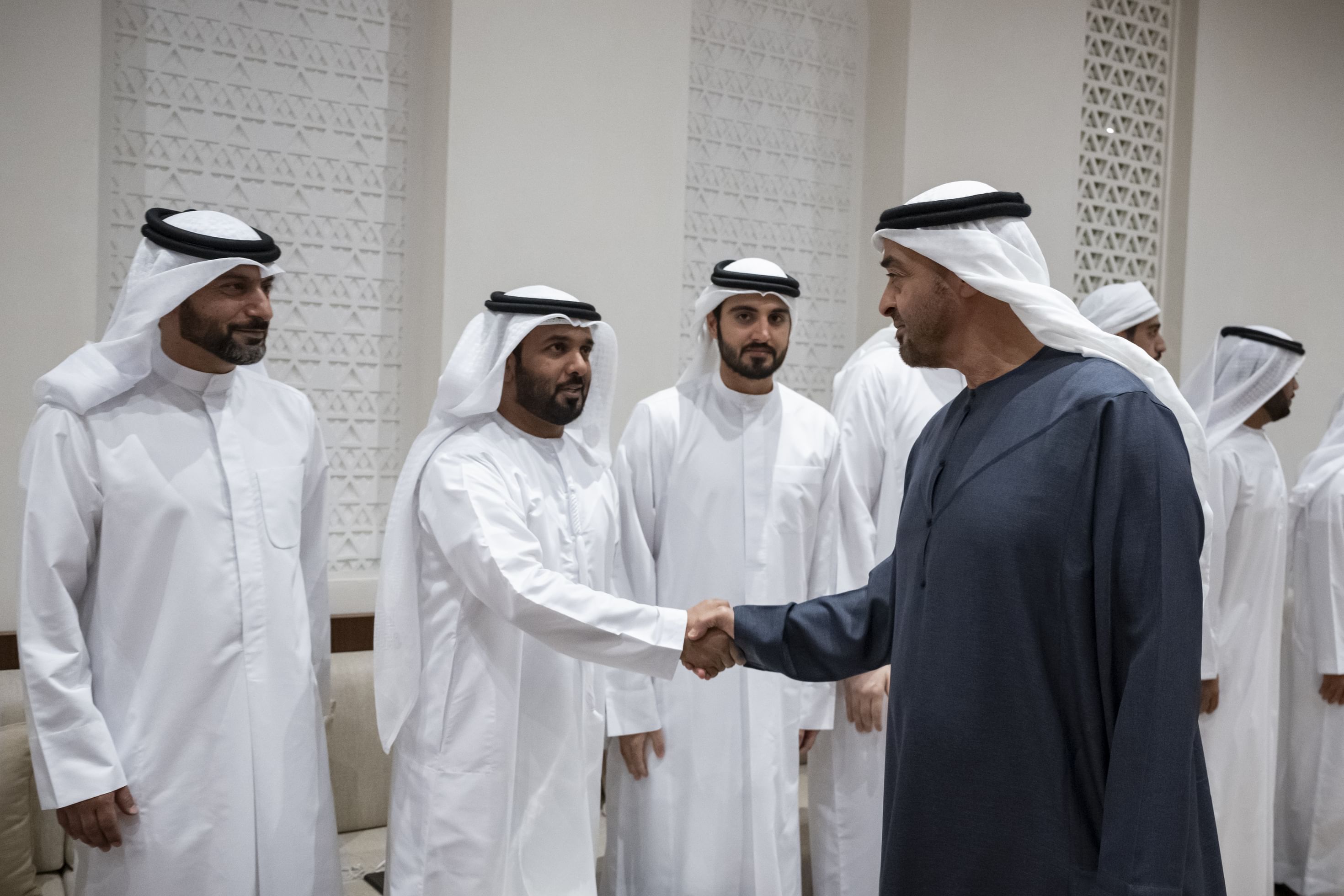 رئيس الدولة يعزي فارس المزروعي بوفاة والدته